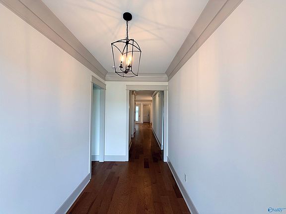 3rd image of 318 Apple Orchard Ln