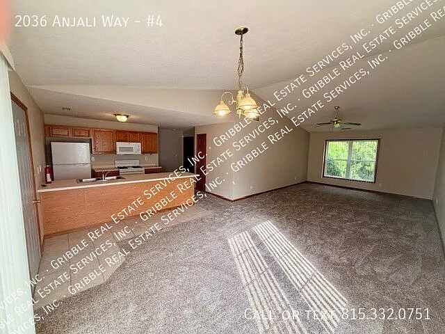 2 bedroom, 2 bath apartment w/ garage in Machesney Park — Photo 3