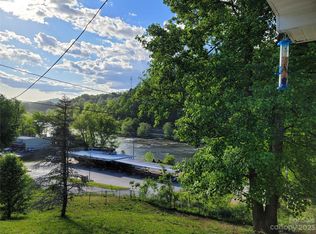 95 Holly Hill Rd, Bryson City, NC 28713