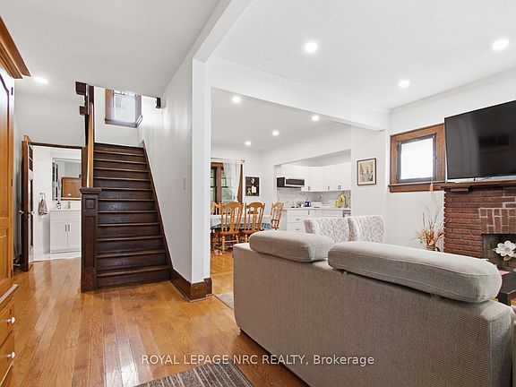4th image of 5134 Victoria Ave