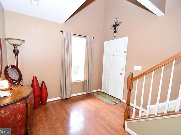 5th image of 101 Boathouse Way