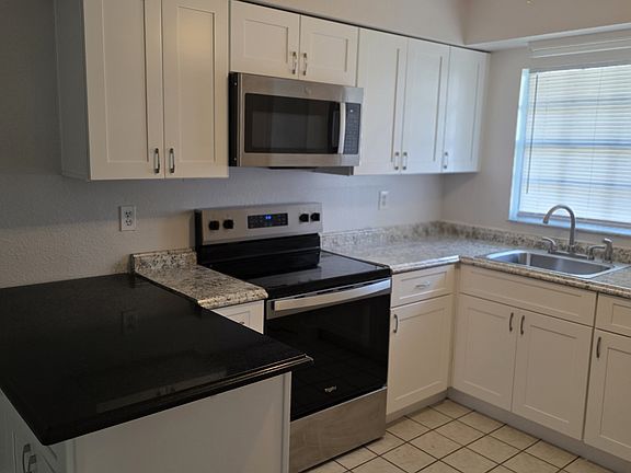 4th image of 746 Pineville Ln