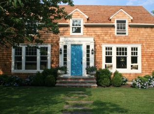 18 Elm St, Southampton, NY 11968