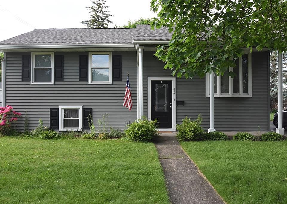1st image of 208 Weller Ave