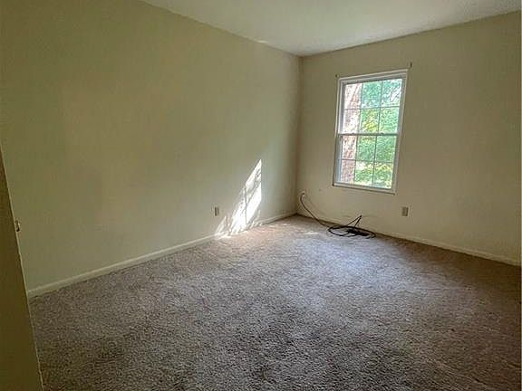 3rd image of 803 London Company Way