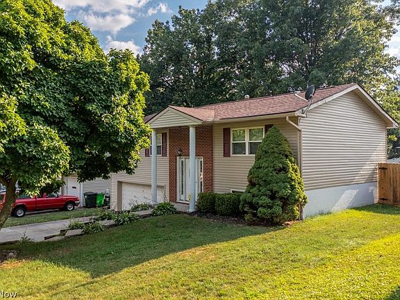 3rd image of 548 Narragansett Dr