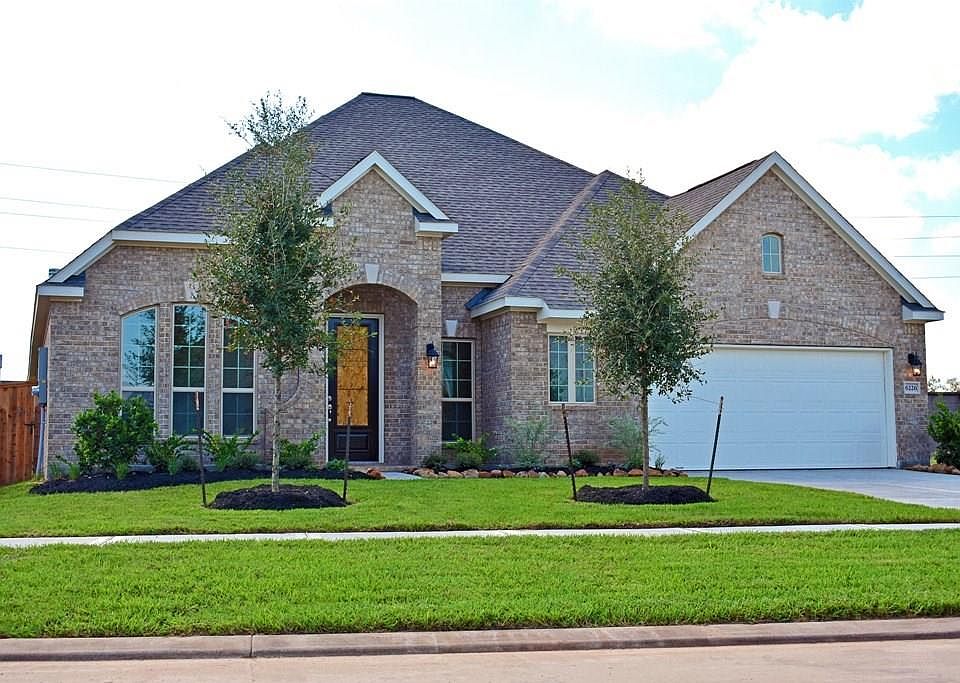 1st image of 6226 Garden Lakes Ln