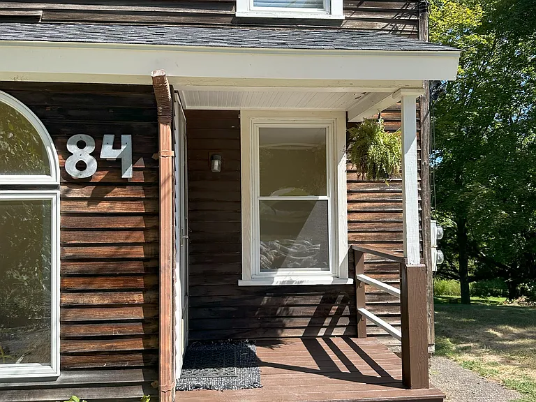 84 George St — Photo 1