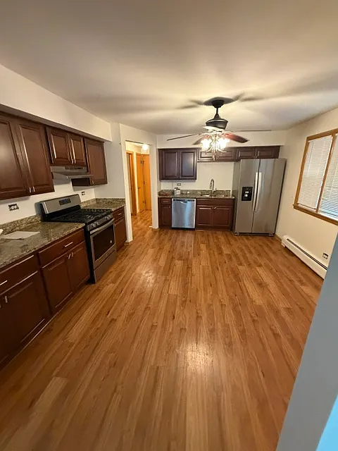 2 bed, 1050 sqft, $1,800 — Photo 4
