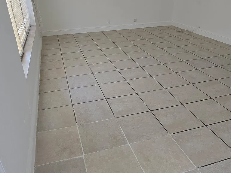 935 Marseille Dr #3 — Photo 7