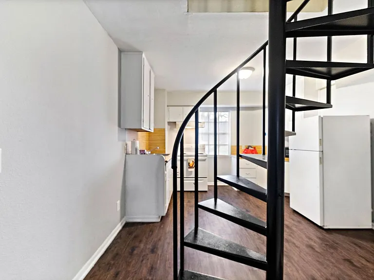 2729 Main St — Photo 29