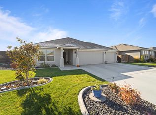9002 Majestia Ln, Pasco, WA 99301