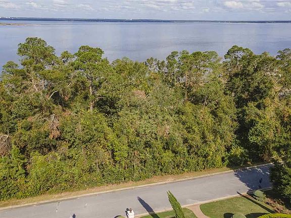 3rd image of 3008 Pelican Ln