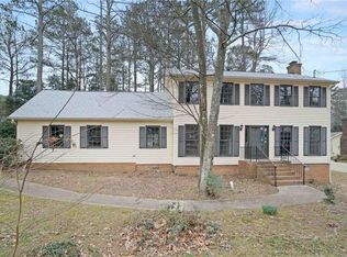 414 Sanderingham Ln, Lawrenceville, GA