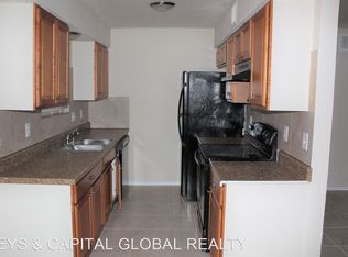 1012 Gunnison St APT D, Sealy, TX 77474