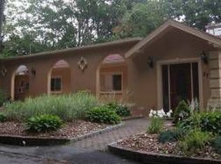 37 Roa Hook Rd, Cortlandt, NY 10566