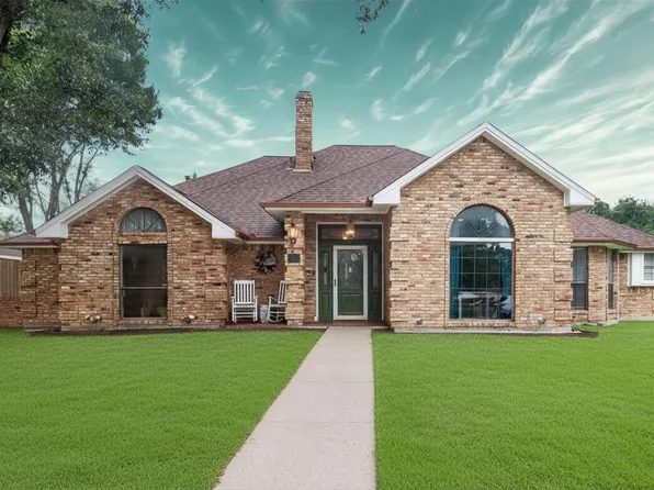 919 Huntington Dr, Duncanville, TX 75137