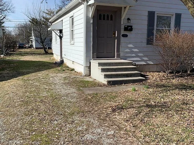 1205 & 1207 Macarthur Cir — Photo 9