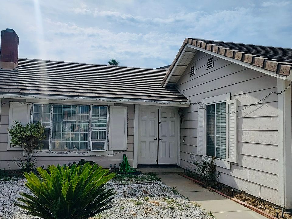 2nd image of 505 W Mariposa Dr