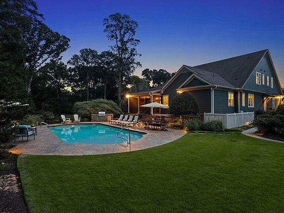 2nd image of 16 Willow Springs Dr