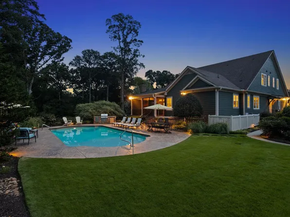16 Willow Springs Dr, Greenville, SC 29607