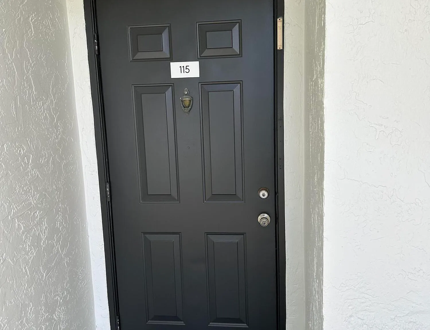 2 bed, 2.0 bath, 1330 sqft, $2,100 — Photo 1