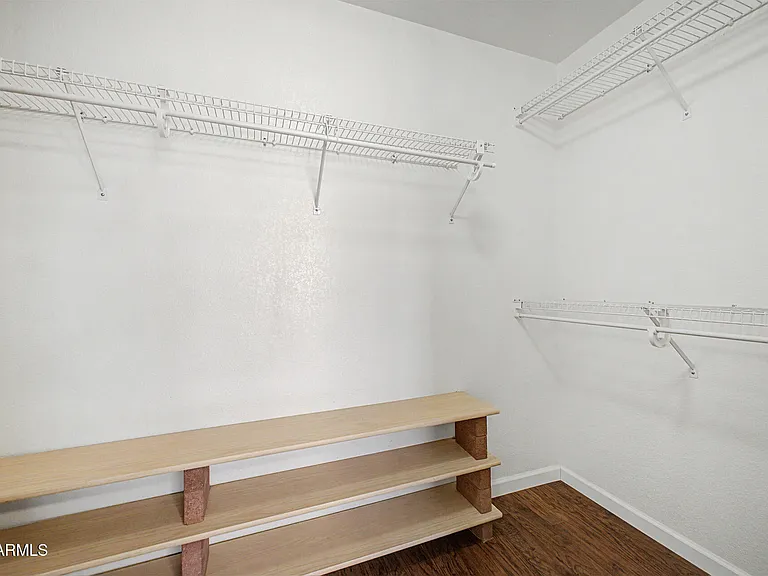 3311 E San Angelo Ave — Photo 15