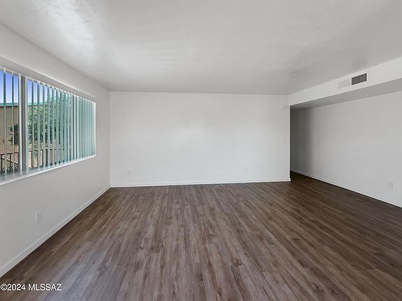 3rd image of 6641 E Calle Alegria