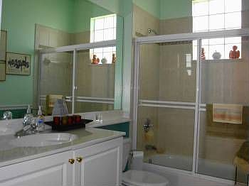 5th image of 4221 Woodhall Cir
