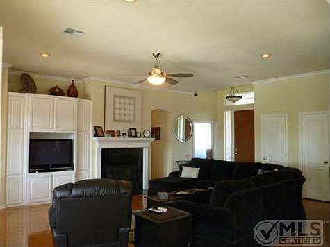 3rd image of 43192 Fringewood Dr