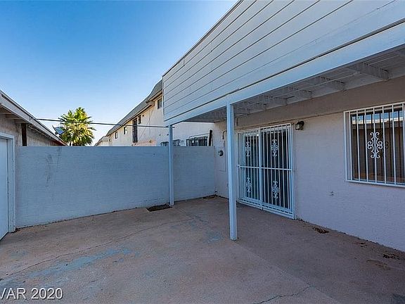 5th image of 162 Greenbriar Townhouse Way