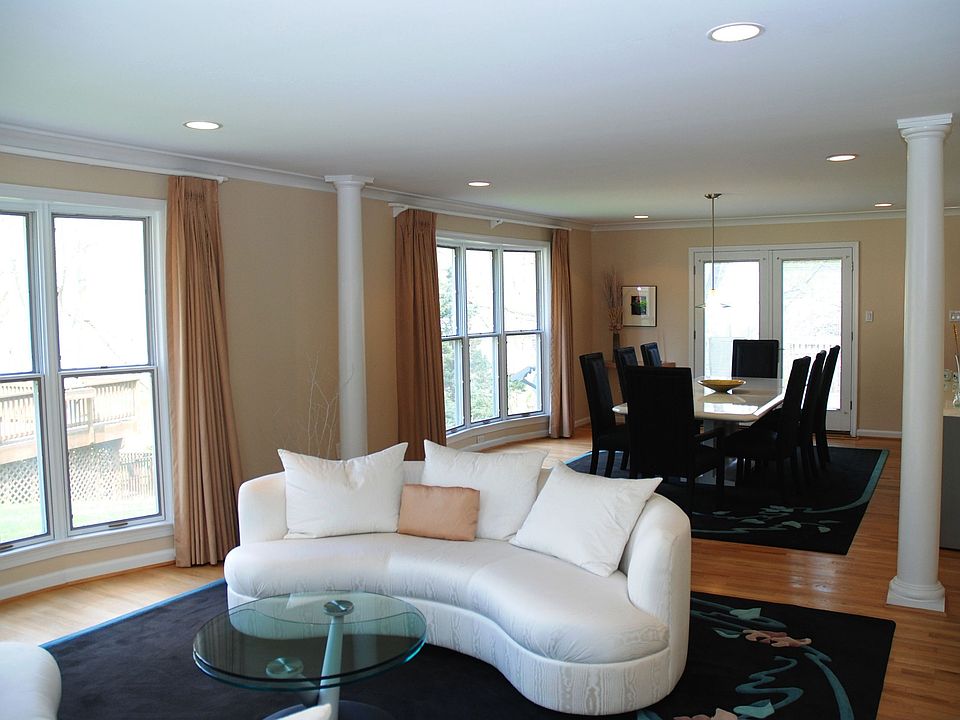 Living Room/DIning Room with box bow windows 