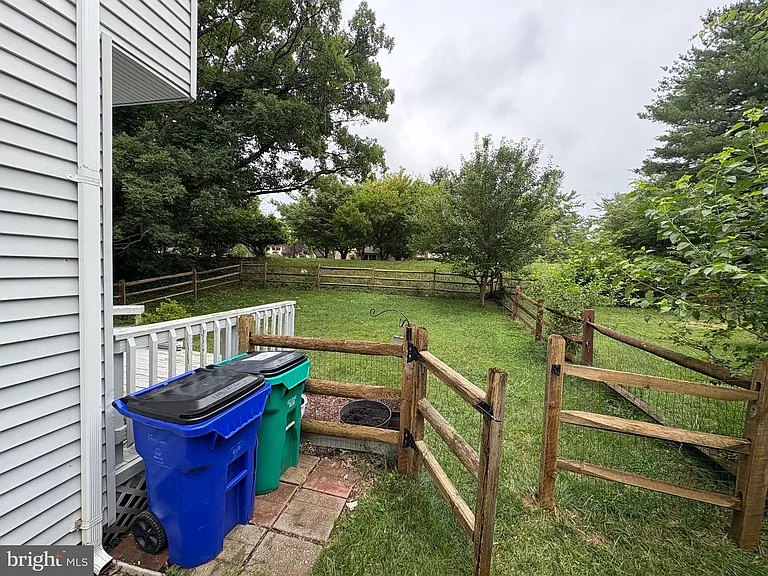 10811 Topbranch Ln — Photo 3