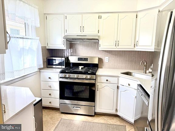 5th image of 4708 Olympia Ave
