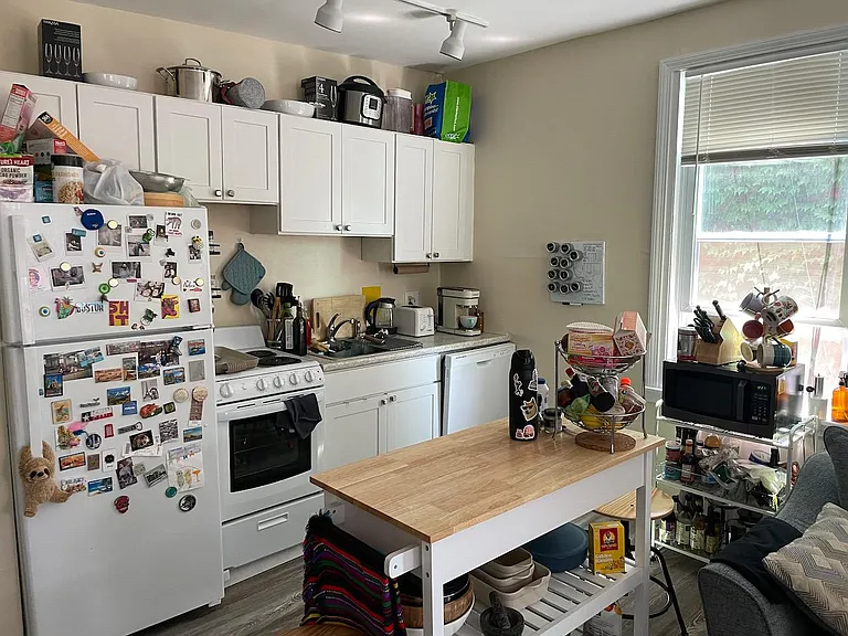 33 Clarendon St #1 — Photo 5