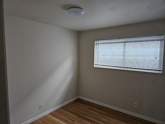 5th image of 19 Canterbury Ave