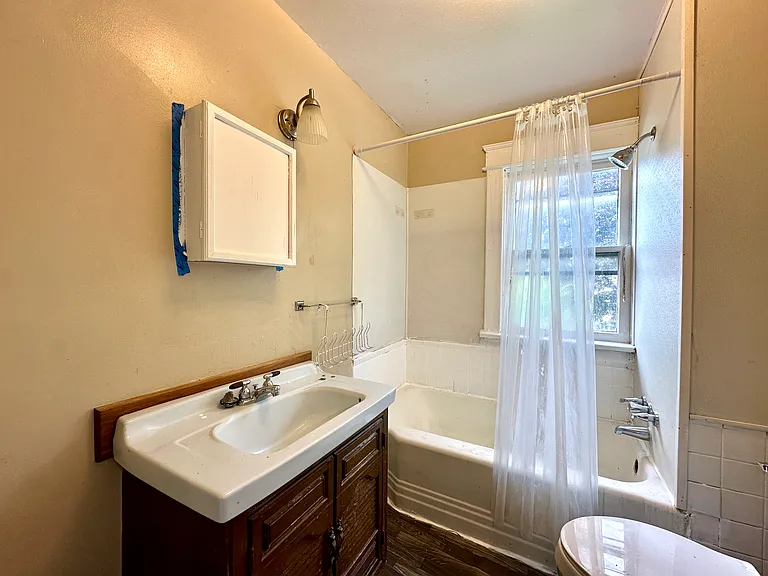 419 Bartram Ave — Photo 9