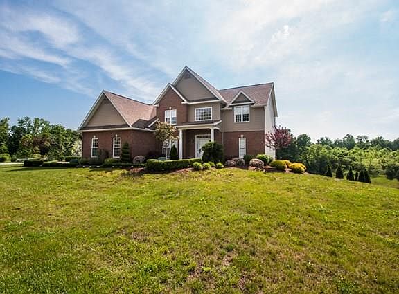 2nd image of 256 Willow Bend Way