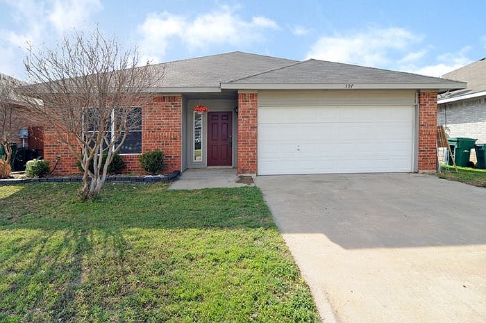 1st image of 307 Texas Dr
