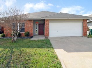 307 Texas Dr, Lake Dallas, TX 75065