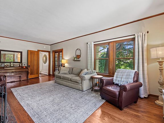 2nd image of 206 Morgan Blvd