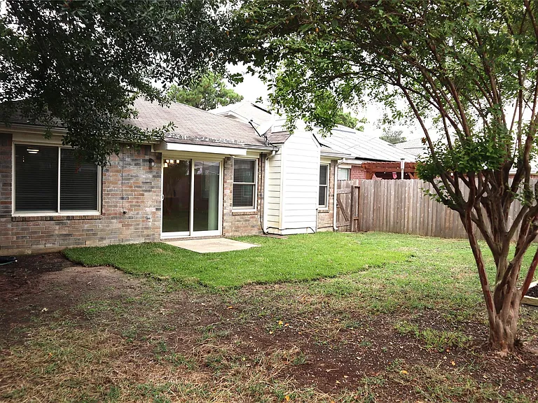 19306 Wading River Dr — Photo 18