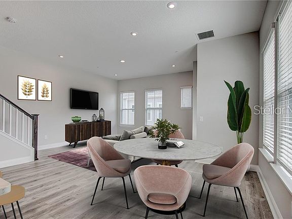 5th image of 1120 Mahonia Ct