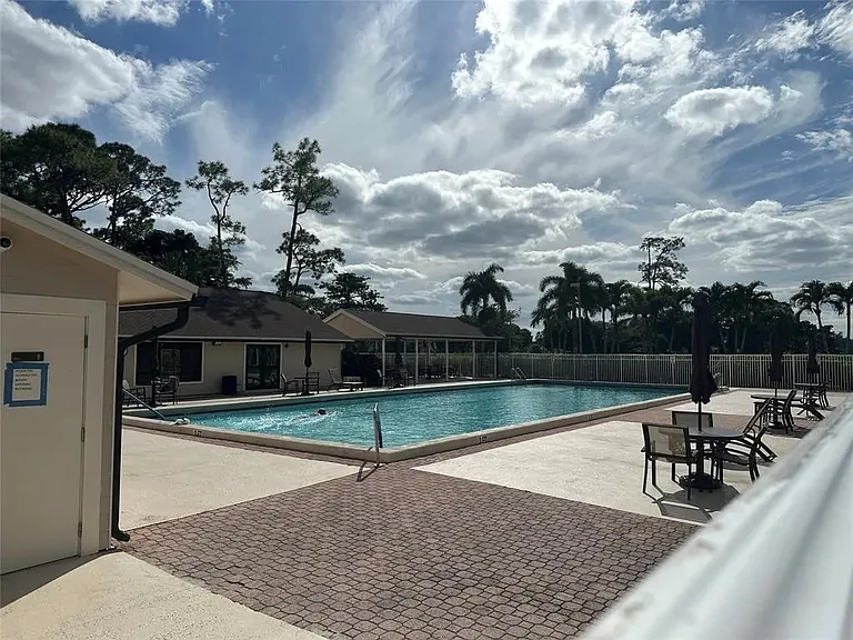 Community pool