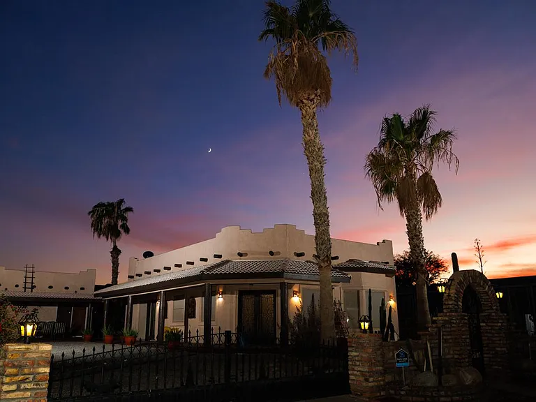 Unit Photo