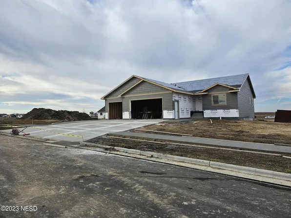 1825 5th St NW, Watertown, SD 57201