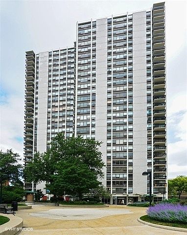 1st image of 1460 N Sandburg Ter APT 1206A
