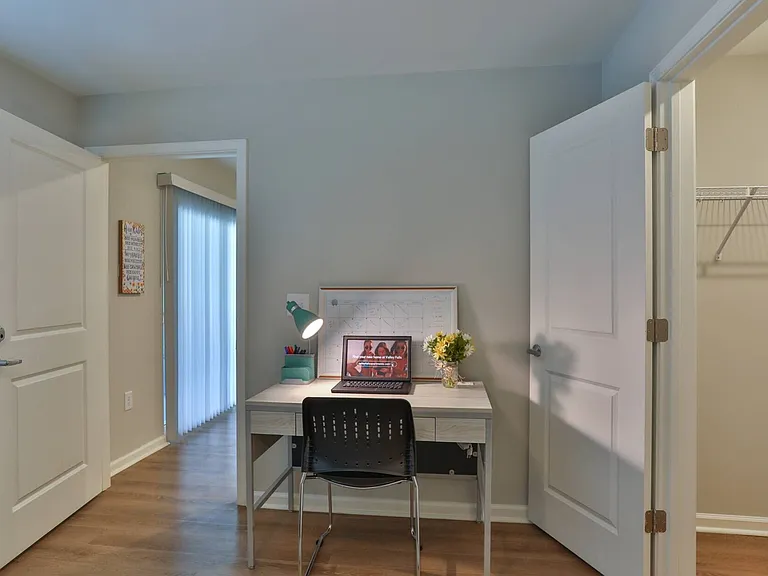 742 Upstate Campus Dr — Photo 42