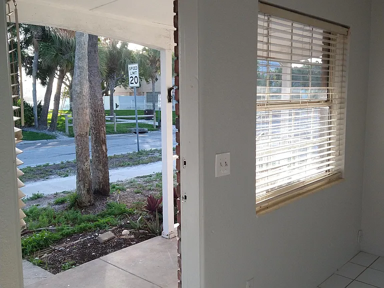 Boca Ciega Dr — Photo 1