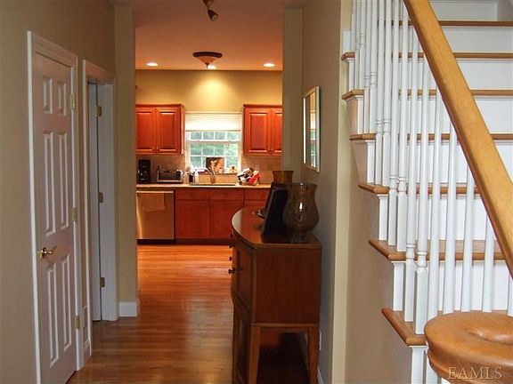 2nd image of 4 Pebble Brook Dr
